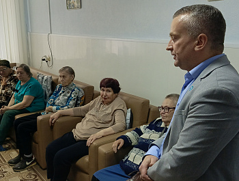 Сотрудники территориальных отделов самарского Росреестра ответили на вопросы пожилых граждан